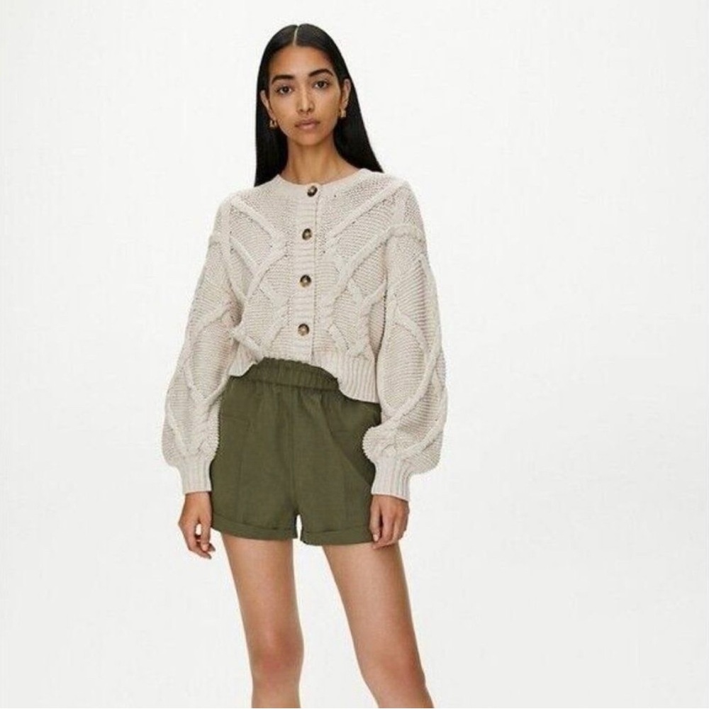 Aritzia Wilfred Free Jessica Olive Green Shorts (Linen Blend)